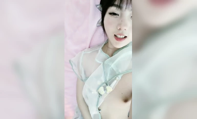 極品尤物清純美少女【箬箬么】外表甜美乖巧！透視裝激情誘惑，超粉嫩小穴特性，沒揉搓幾下就流水，嬌喘呻吟很是誘人