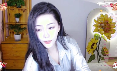 Vẻ đẹp đích thực của Stripchat [MandyLovesYou] là một nữ thần cấp sao với ngoại hình đẹp. Bạn càng nhìn thì cô ấy càng bắt đầu thủ dâm một cách điên cuồng.