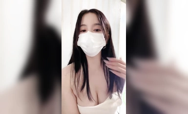 Dewi teratas dengan payudara yang cantik [wanita yang dilahirkan pada tahun 2000] mempunyai payudara yang lembut dan padat yang ketat dan mengujakan (2)