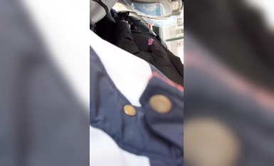 山東瀟坊學生情侶毀三觀公車上激情口爆還隨地亂吐精