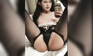 長很像阿朱的超高顏值廣州TS【桃子吖】與金主 女閨蜜啪啪合集 (4)