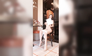 三月最新流出極品乳神【潘嬌嬌】大尺度私拍 浴袍情趣蕾絲 極品大奶 三點全漏