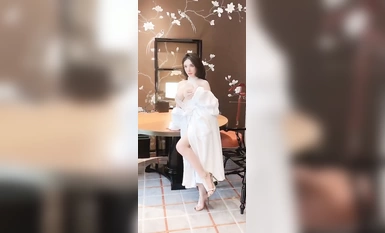 三月最新流出極品乳神【潘嬌嬌】大尺度私拍 浴袍情趣蕾絲 極品大奶 三點全漏