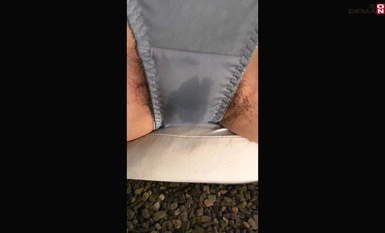 SDAM-105라는 품행이 단정한 교육실습생이 몰래 용돈을 벌던 중 몰카 영상이 최초 유출됐다.