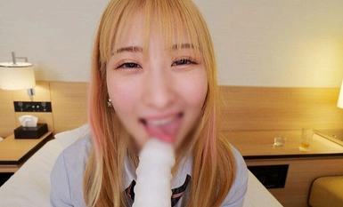 HONB-357 Raw creampie at facial na may babaeng naka-uniporme na may kakaibang erotikong mga utong.