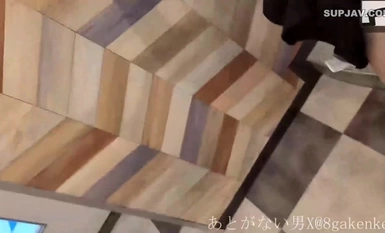 FC2-PPV-4318746 ※4年に一度【うるう年割】あとがない男３人おまとめ売り！顔出し美女を弄び、最後は締め付けるおマ〇コに全員大量中出し。。