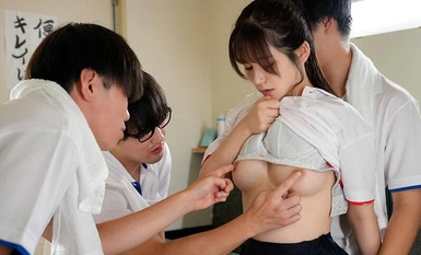 [モザイク破壊]MTALL-103 デカパイで人気の女子マネはレギュラーになるとヤレるらしい。スポーツ強豪校の男子寮で種付け中出し大乱交した女子校生 五日市芽依