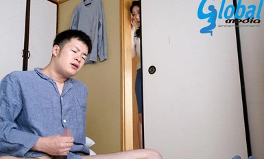 NEWM-073 การมีเพศสัมพันธ์ที่ผิดปกติอย่างแท้จริง: แม่อายุห้าสิบปีและลูกชายของเธอตอนที่ 18: แม่ลามกที่มีหน้าอกใหญ่ทำให้ลูกชายนักศึกษาวิทยาลัยของเธอคาโอรุชิมาซึ