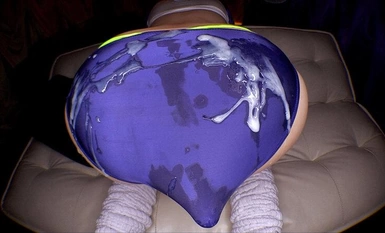 FLAV-349 昏昏欲睡的女学生，快乐上瘾的大屁股性怪物 (FLAV-349)。