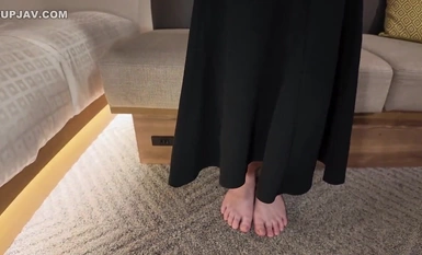 FC2-PPV-4317726 [無碼] 來自俄羅斯/李的苗條小胸女人被反向撿起。她自己請來中年男人，暴露自己的淫蕩，射精了！最後是滿足性慾的陰道射精♡