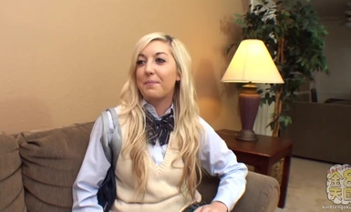 HEYZO 3275 親の留守中に自宅に招待してくれた優しい金髪娘 SCHOOL CUTIE COLLECTION CALLIE COBRA – キャリーコブラ