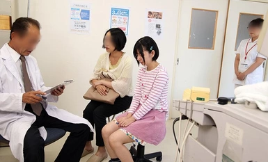 PIYO-193 "在你不应该感觉到的情况下...... "未成熟的阴道像钻头一样被大手指搅动，并被一个小鸡妹强行开发。