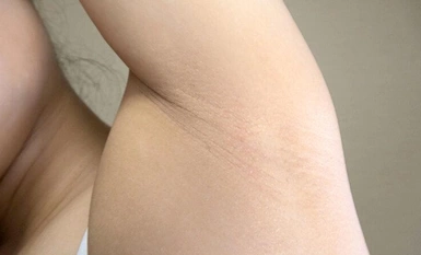 OKY-005 Sara Uraki 這是皇家神聖比基尼 隱藏了許多女孩秘密部位的比基尼，從昭和偶像和競選女郎到令和凹印偶像，舔巨乳，美乳，剃光陰部，頭髮，未保護的腋窩和頭髮在超特寫旋轉AV 中，顯示了馬虎和暴露的部分，因為它完全穿著衣服，從不脫下