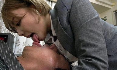 NEO-813 推しの接吻は見てられない！ 浜崎真緒