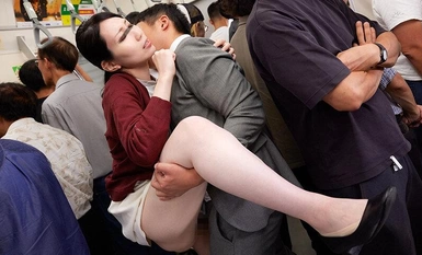 DANDY-904 「えっ！おばさんの私が？！」我が子の前で痴●され必死に抵抗するも愛液を垂れ流し絶頂が止まらない巨尻母VOL.2