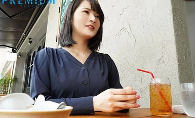 [모자이크 파괴] PRWF-001 진짜 유부녀 AV 출연 결혼 후에도 접수원 일을 계속하는 고급스럽고 조금 비싸 보이는 거유 아내는 남의 막대로 본색을 드러내는 스미레 씨 (28세)