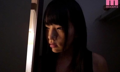 [Mosaic Destruction] MIAD-977 情绪低落、变态、酷酷的小恶魔 Life 有两个热爱父亲的女儿，她们的成长轨迹截然相反。