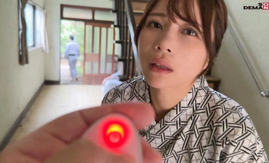 SDNM-430 Kapag nakakita ako ng titi sa ospital, gusto ko siyang pasiglahin sa pamamagitan ng pagsakay sa kanya sa posisyong cowgirl. Isang nanay na nars na may diyalektong Kansai, 27 taong gulang Kabanata 5 sa Isawa Onsen isang sadistang matandang lalaki 