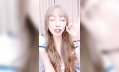 極品風騷白虎@在職車模(國服少女小怡)尺度福利秀 (29)