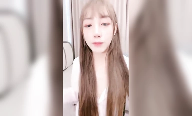 極品風騷白虎@在職車模(國服少女小怡)尺度福利秀 (23)