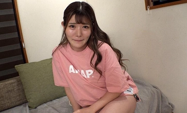 YARIA-043 ヤリマン尻いただきます！ まひるチャン（23）