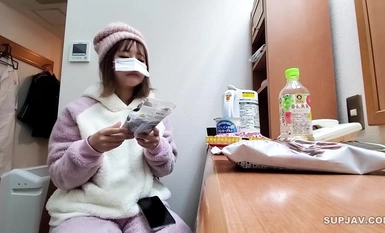 FC2-PPV-4310042 *90% OFF until the 25th* [Mo Mu] E-cup of belonging who ran away from home after a fight over her career path ♥ Insertion of an extra thick meat stick with 30% more erection into a tiny hole and accomplishment of Nakadashi ♥ (1hr 4min)