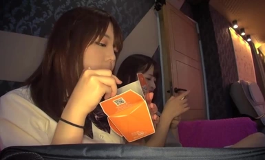 FC2-PPV-4307852 大阪府三年級學生的第一次射精和第一次射精*包括3小時獎勵。