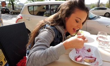 DIVAS-094 伟大的发掘！东欧业余缪斯。穿越边境，与匈牙利女孩发生神圣的性关系！