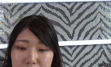 FC2-PPV-3729835 【個人拍攝】臉部展示「若葉21歲」嚴肅天真的女大學生從腳趾到肛門舔全身，插入超大雞巴大量射精！ ！