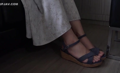 FC2-PPV-3729835 【個人拍攝】臉部展示「若葉21歲」嚴肅天真的女大學生從腳趾到肛門舔全身，插入超大雞巴大量射精！ ！