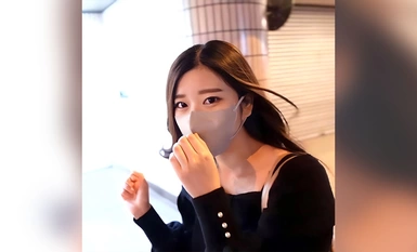 FC2-PPV-4308341 ``Muka penuh terdedah'' ``1280pt sahaja sekarang'' Saya tidak suka bersendirian! Saya suka mereka berdua bersama! Saya tinggal seorang diri dan tidak pulang ke rumah pada waktu malam kerana keseorangan! Dia berkata dia tida