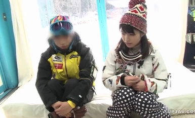 [モザイク破壊]SDMU-067 「カップル限定」マジックミラー号の中で、自慢の彼女を「寝とって」真正中出し！ 10 超豪華版！！ 撮り下ろし6人＋シリーズ歴代人気美女12人（中出し合計20発）総集編付き8時間