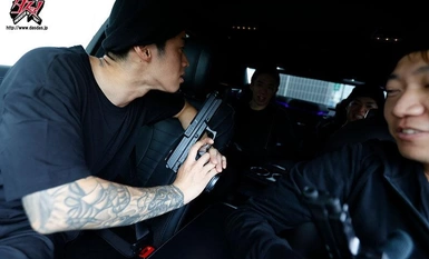 [马赛克破坏] DASS-326 失去理智的银行劫匪，对着我那人人羡慕的大胸妻子，整天不停地做着一轮深喉。 月月理纱