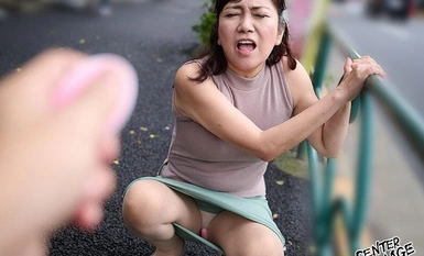 YOCH-008 私人調教ヤリ部屋盗撮団地息子の借金返済の為に…肉体を捧げ家まで乗っ取られた六十路の母―。 真弓あずさ