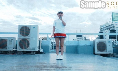 [馬賽克破壞] STARS-994 主持英雄秀的開朗聰明姐姐的工作包括在更衣室後面中出作為性慾治療。櫻花真那