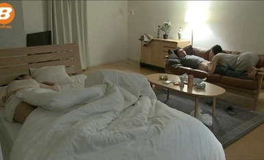 [Mozek dimusnahkan] BF-567 Semasa dia pergi dalam perjalanan keluarga selama empat hari, Saeko Matsushita gila dan akhirnya berkrim dengan kakaknya.