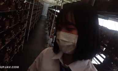 FC2-PPV-4302474 顔出し！！明日まで限定！！「あの事」から成長して驚くほど可愛くなった清純可憐な女◯◯生を山中に連れ込み有無を言わさず青姦生中出し！！この女は何度犯しても気持ちいい・・・