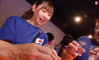 SDAM-101 代表戦の日はスポーツバーで盛り上がってるサポーター女子にノリと勢いとお酒のチカラに任せて生挿入！ドサクサにまぎれて合計3名に大量中出ししちゃいました。。。