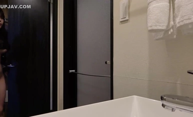 FC2-PPV-4299803 【吉◎芸人に献上された極上美女】遠隔バイブ挿入デートからのハメ撮り中出し※サンプルでは多くは語れませんが【本編完全顔出し】（47分）