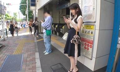 SIRO-5201 Seorang wanita cantik dengan senyuman comel memohon pekerjaan AV kerana ingin tahu! Badannya yang frust dipermainkan dan dia banyak memancut di hadapan kamera! ! Setelah dia terbiasa, dia bergilir-gilir menyerang dan bertahan, menjilat puting le