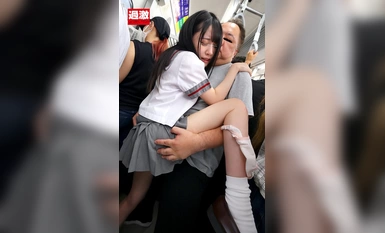 NHDTB-878 Miniskirt J○ Slut 7 Itaas ang kanyang maikling palda at sipain siya mula sa likod!