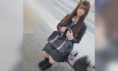 FC2-PPV-4298846 剛毛まんこのゆーとー生。こっそりゴム外し中出し…彼氏にもされたことないのに