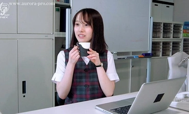 APAK-271 "Tidak! Tidak! Tidak mencapai had bilangan orgasme! Kerja percutian duniawi bimbingan klimaks lucah! Tsundere cabul M! Pekerja pejabat wanita muda Momo Shiraishi (21)