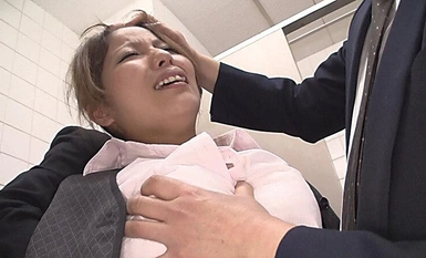 YLWN-292 Mengesan Mata! 4 jam wanita yang terlalu cuai menjadi sasaran stalker