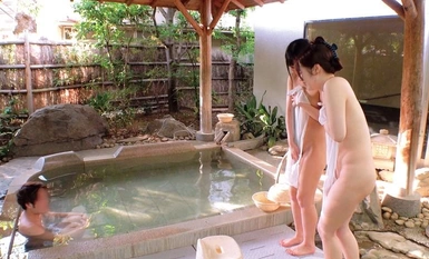 765ORECS-110 熱海温泉で見つけた素人女子大生さん！タオル一枚童貞君と男湯に入ってみませんか？ゆずれい親友の素人娘2人が童貞求めてはじめての逆ナンパ！！ひなこまい