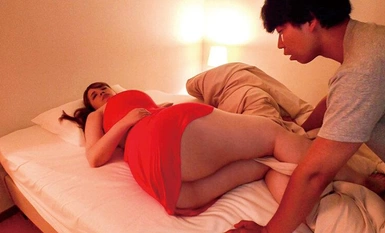 NDRA-111 我也在瞞著女朋友的媽媽做愛…西村妮娜