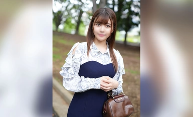 FC2-PPV-4295291 *首次數量有限*★可愛程度太吸引人了★神風“Mekkawa”大學生x帥氣“大雞巴”男孩★Rina（22）★