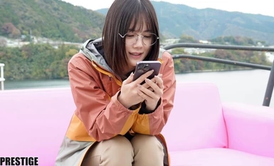 ABF-073 【正在抽籤贈送親筆簽名服裝】與神秘的女孩住在一間房間裡。 「一個擔任愛情飯店清潔工的普通女孩」和一個「失眠失眠症患者」相遇並進行了瘋狂的性愛... Remu Suzumori [+ 15 分鐘，附贈僅在 MGS 提供的額外鏡頭]