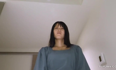 FC2-PPV-4289183 [未删减] [足交] Ⅾ罩杯美女，美腿修长，身材匀称。她曾是偶像明星，拥有纤细的大男孩身材和大男孩洞洞。她是前偶像剧女主角，拥有修长美腿和紧致身材，⅓罩杯。