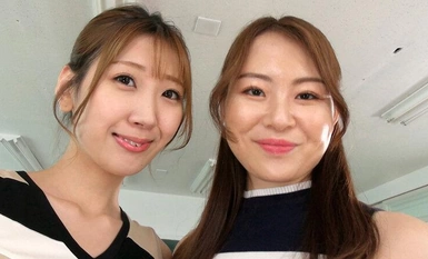 AARM-214 Habang sipsipin ang katas ng puke gamit ang horse riding cunnilingus, nilalaro ang mga utong at ang titi ay patuloy na sinisipsip gamit ang blowjob.